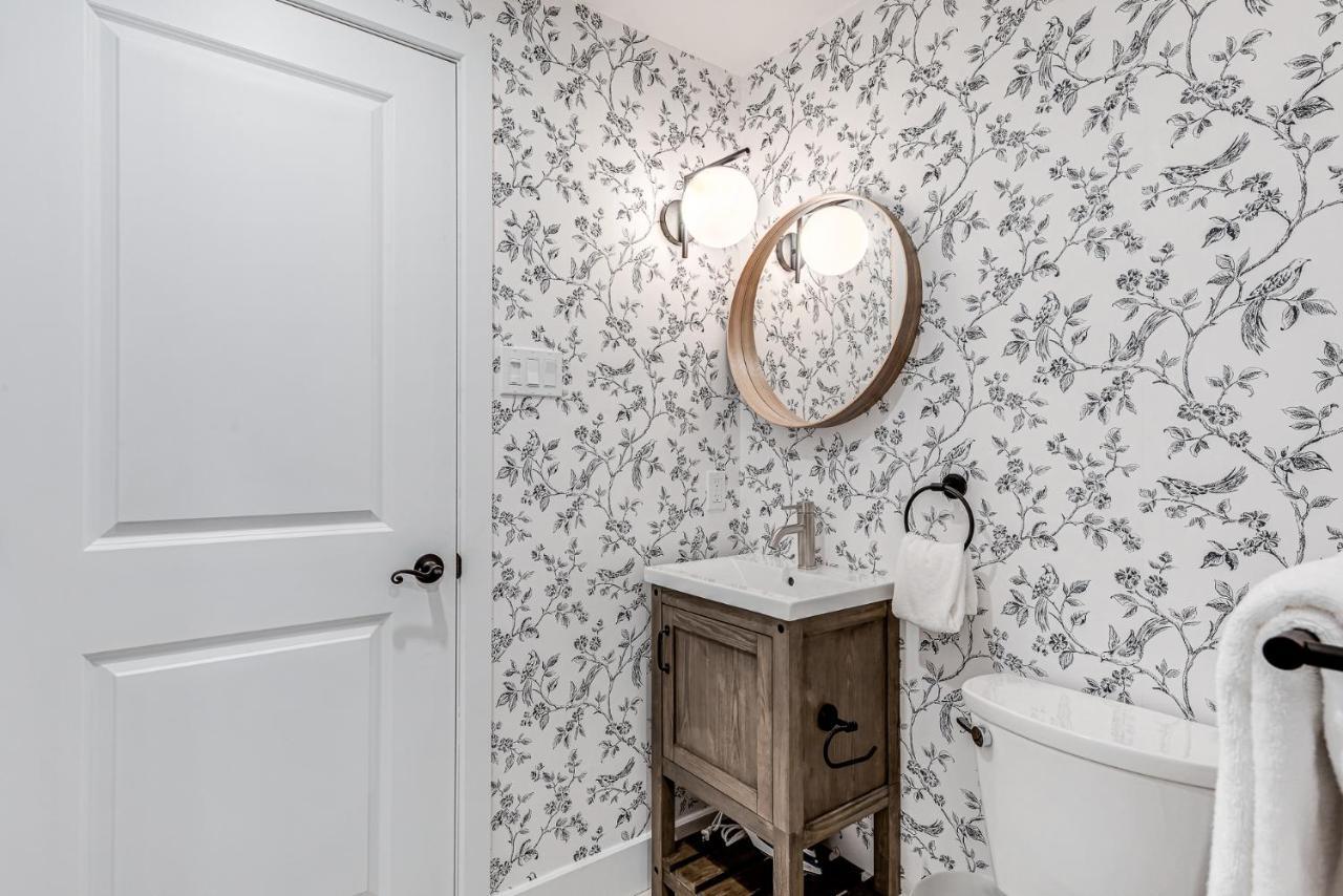 North House - Beautiful Vieux 2 Bedroom Apt ケベックシティ エクステリア 写真